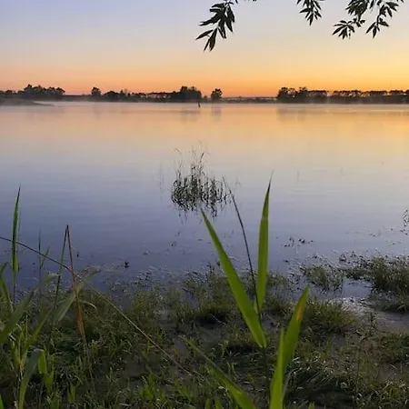 Haus An Fluss Und Gartow