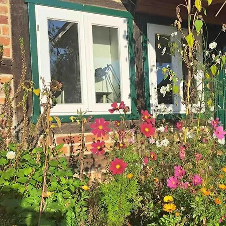 Haus An Fluss Und Gartow