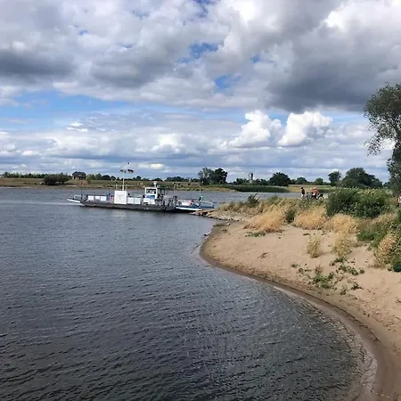 Haus An Fluss Und Gartow