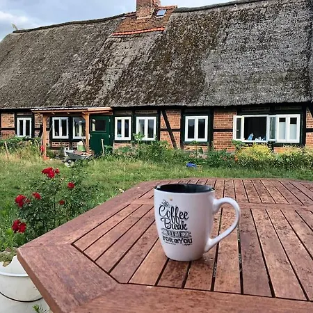 Haus An Fluss Und Dom wakacyjny