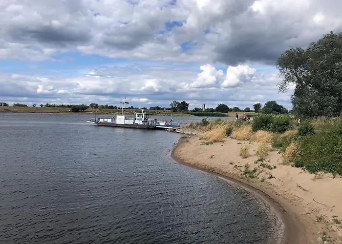Haus An Fluss Und Gartow